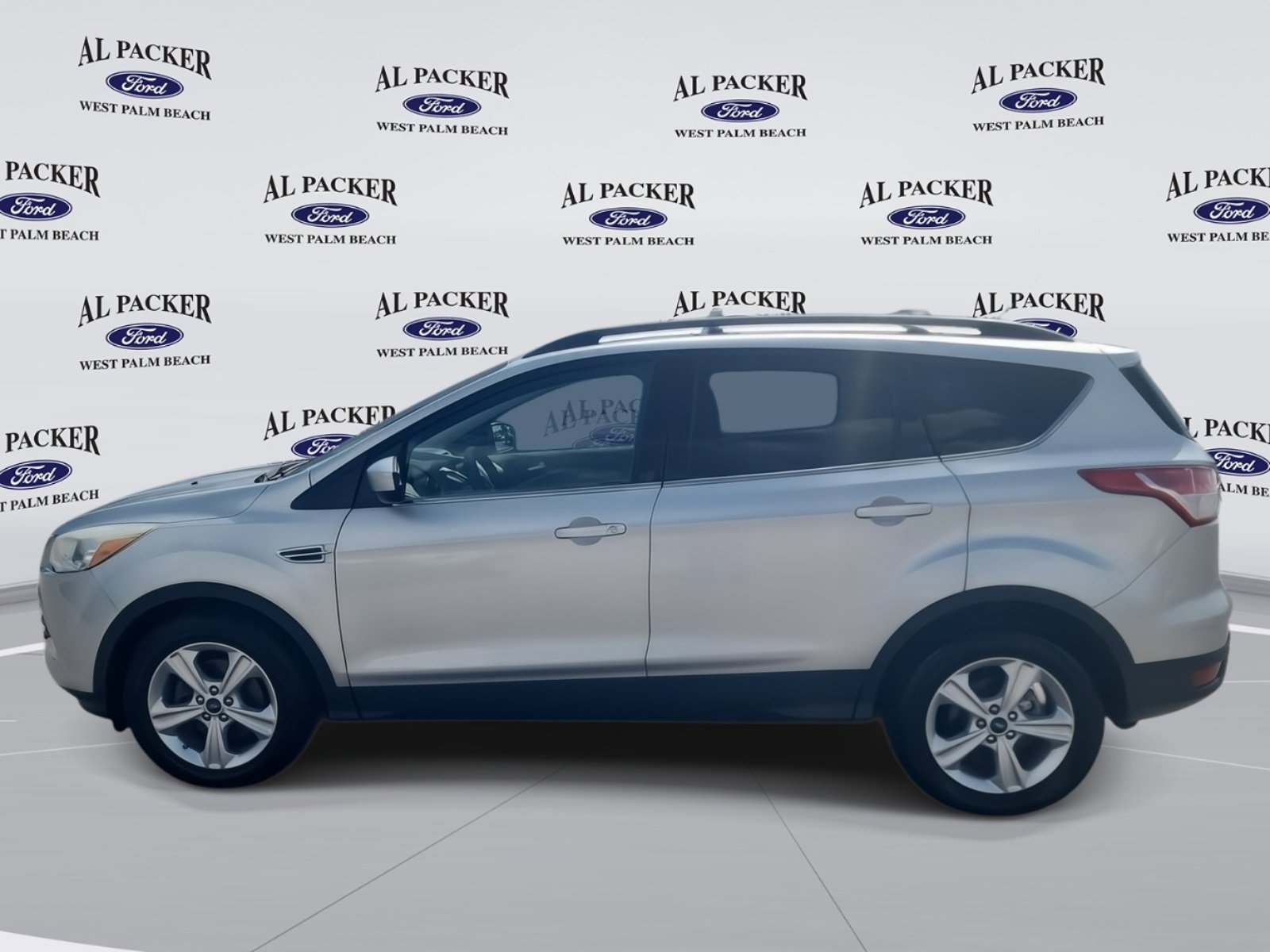 Used 2014 Ford Escape SE w/ Equipment Group 201A image 2