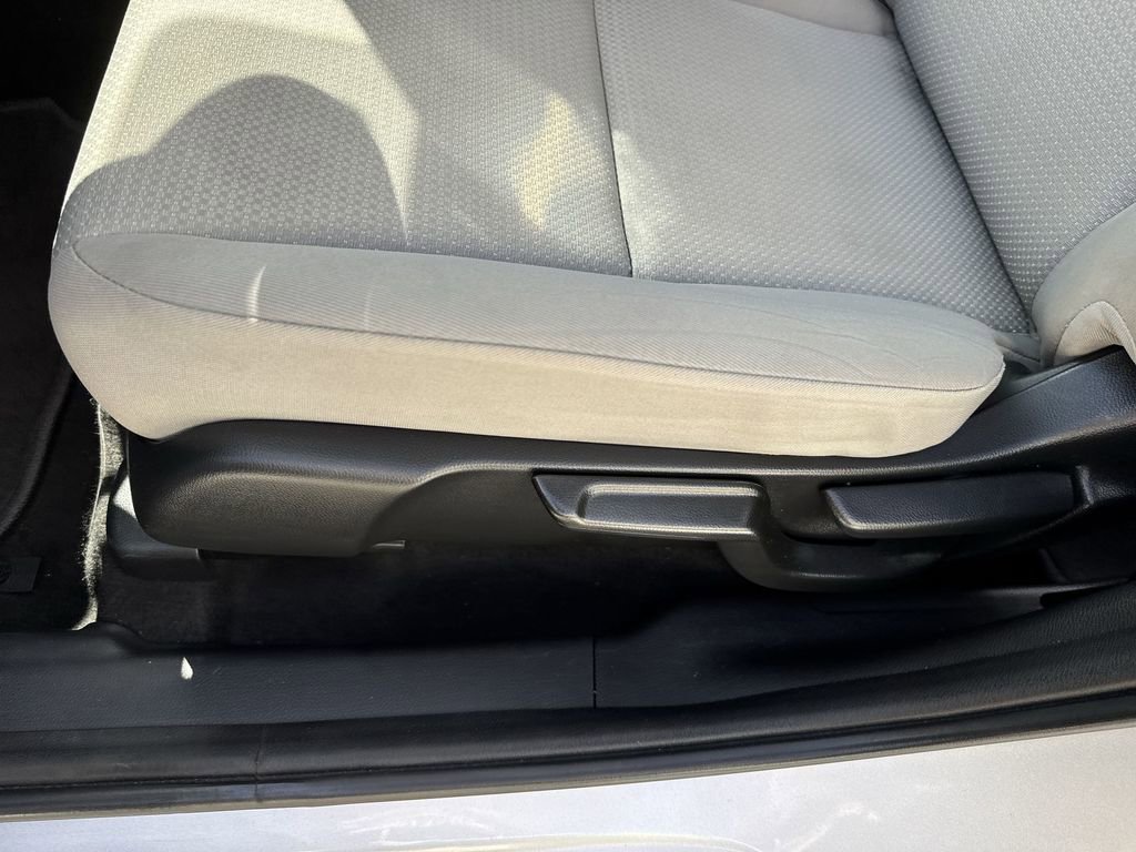 Used 2020 Honda HR-V LX image 41