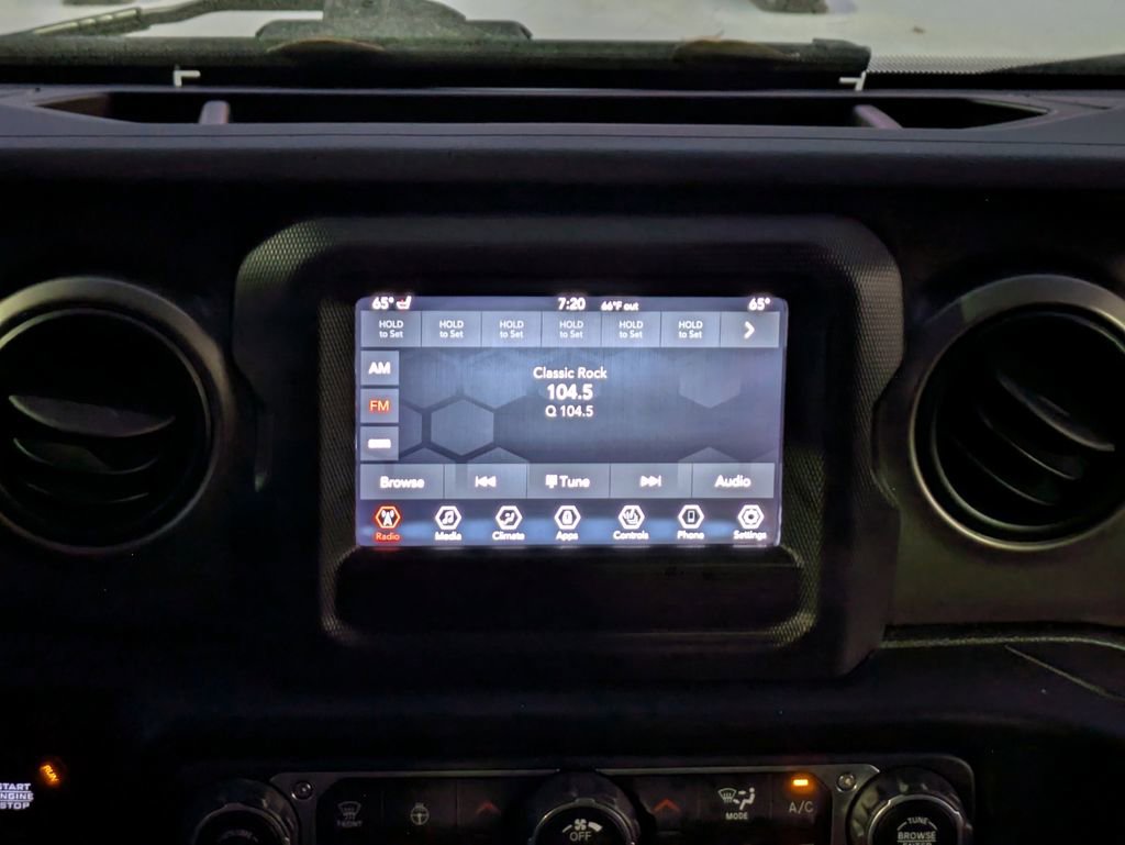 Used 2021 Jeep Wrangler Unlimited Sport image 18