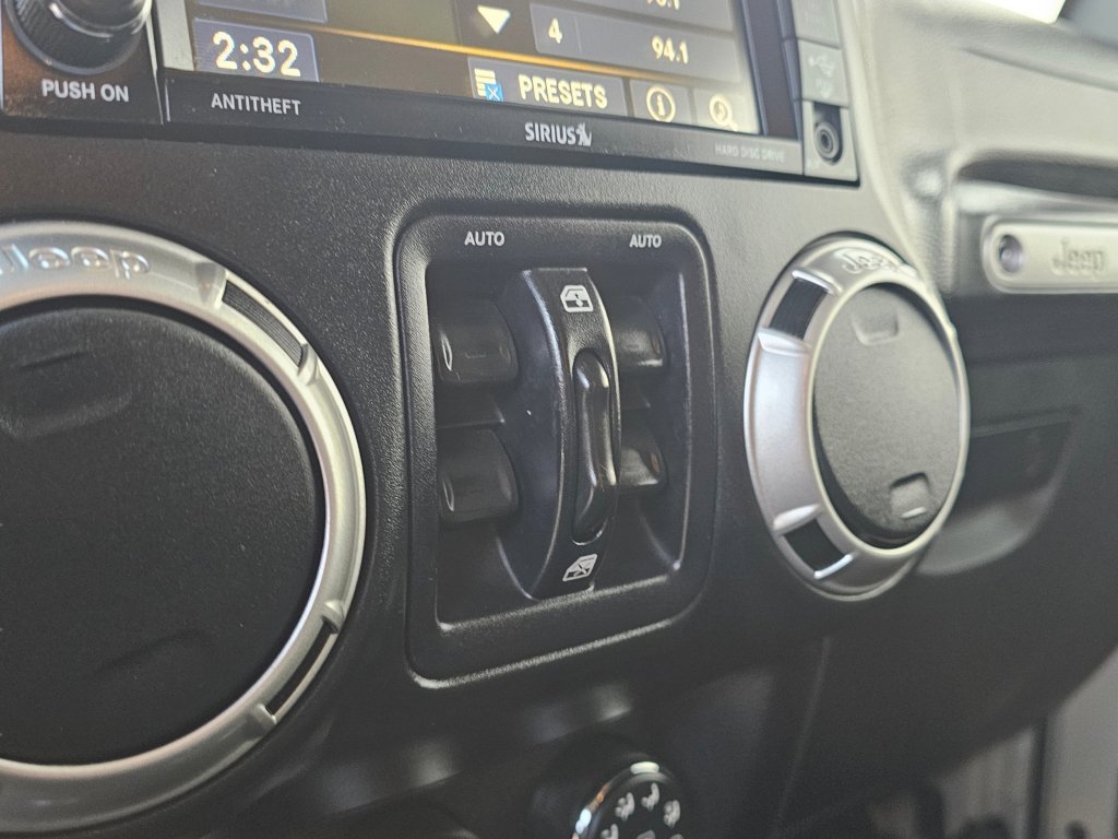 Used 2017 Jeep Wrangler Unlimited Sahara w/ Max Tow Package image 29