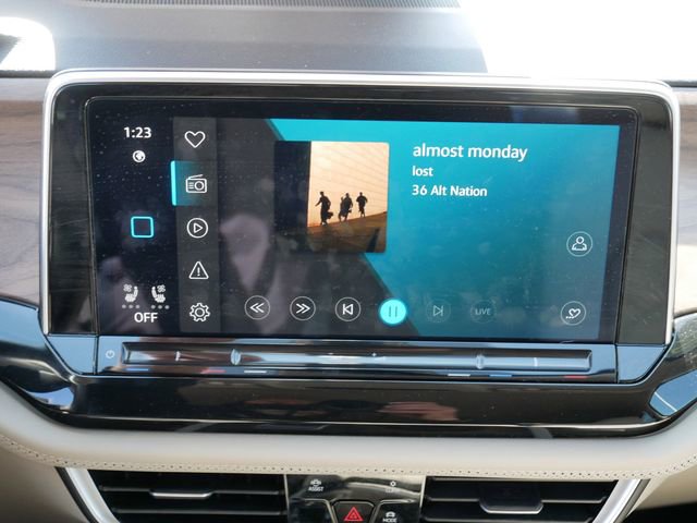 Certified 2025 Volkswagen Atlas SE image 31