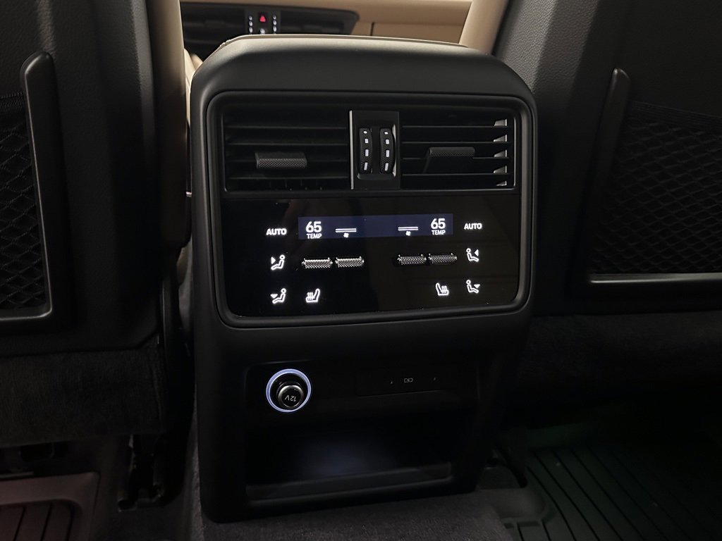 Used 2025 Porsche Cayenne GTS image 41