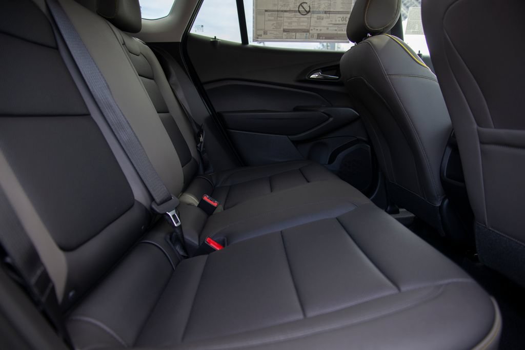 New 2026 Chevrolet Trax ACTIV w/ Sunroof Package FWD image 13