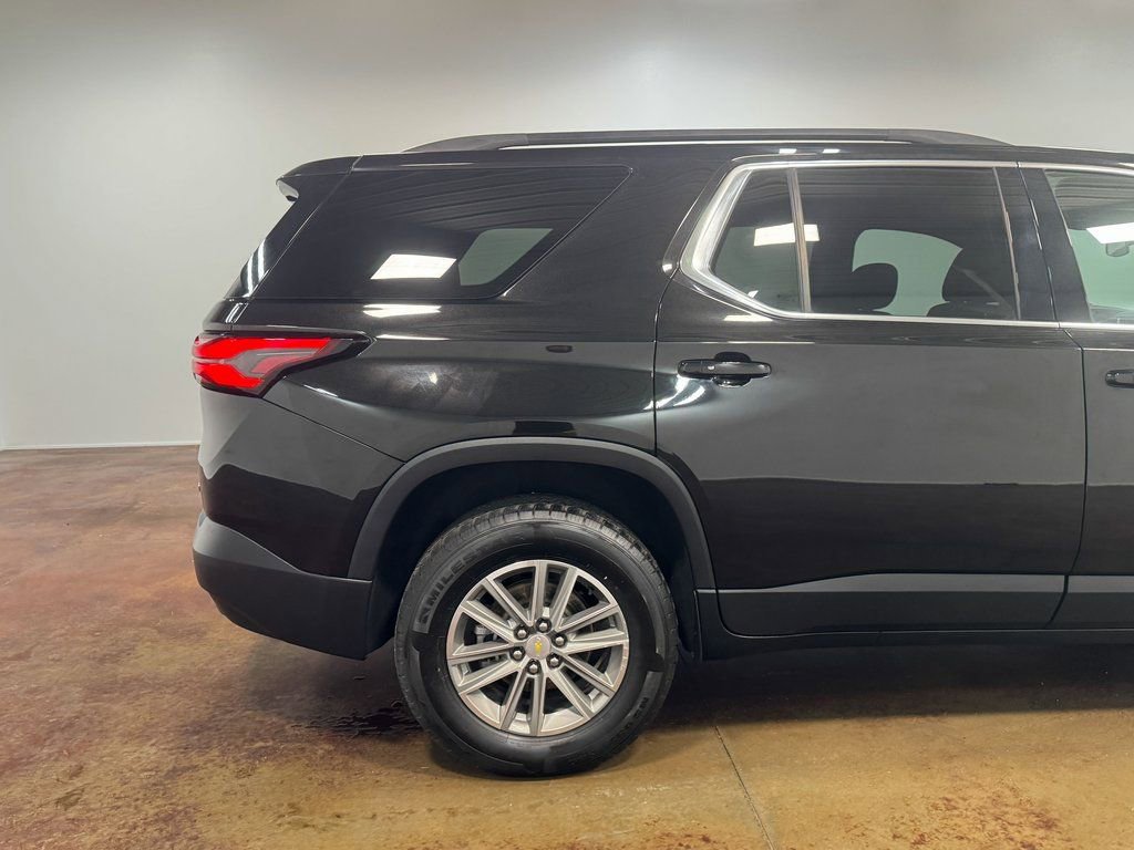 Used 2023 Chevrolet Traverse LT image 37