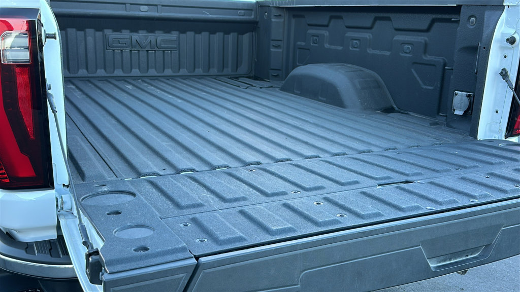 Used 2025 GMC Sierra 2500 SLT w/ SLT Premium Package image 27