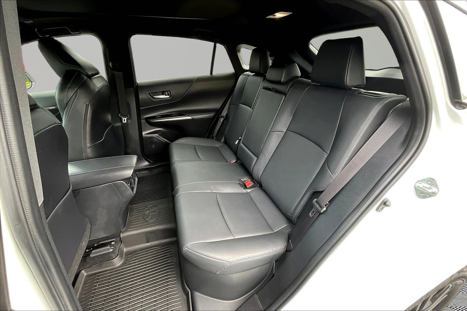 Used 2024 Toyota Venza Nightshade AWD/4WD image 22