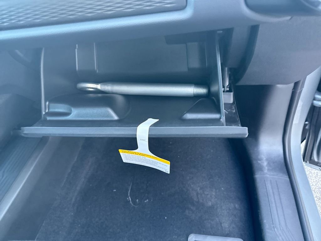 New 2026 Chevrolet Equinox EV LT image 35