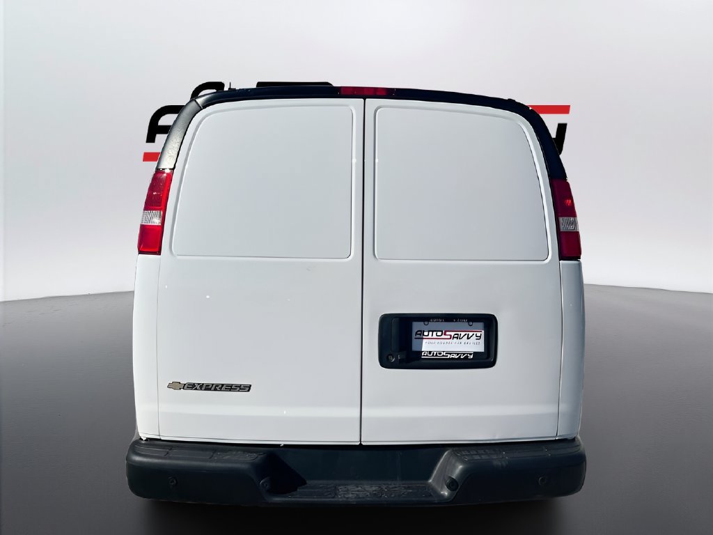 Used 2024 Chevrolet Express 2500 w/ Driver Convenience Package RWD image 6