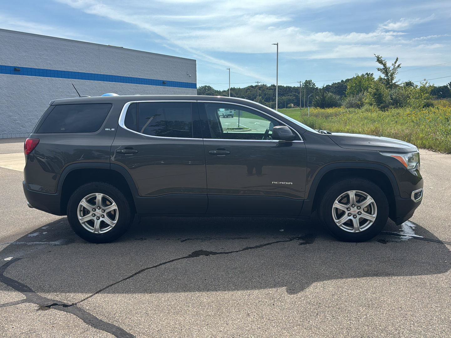 Used 2019 GMC Acadia SLE AWD/4WD image 6