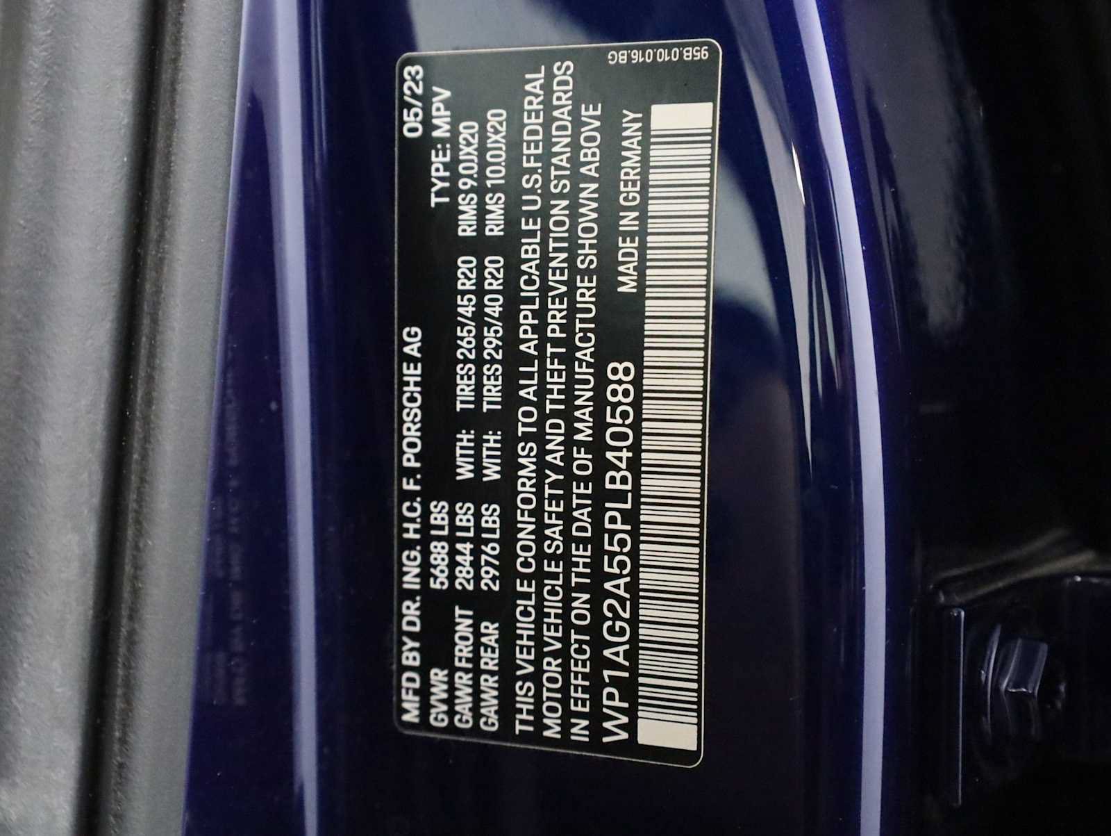 Certified 2023 Porsche Macan S AWD/4WD image 44