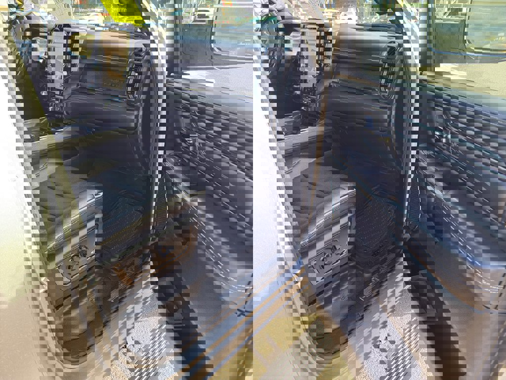 Used 2022 RAM 1500 Limited w/ Trailer Tow Group (B) image 28