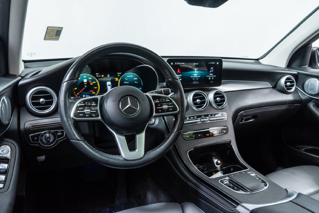 Used 2021 Mercedes-Benz GLC 300 4MATIC w/ Multimedia Package image 15