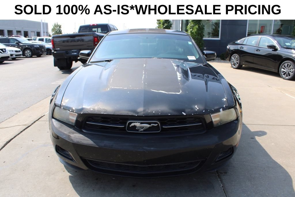 Used 2012 Ford Mustang Premium RWD image 2