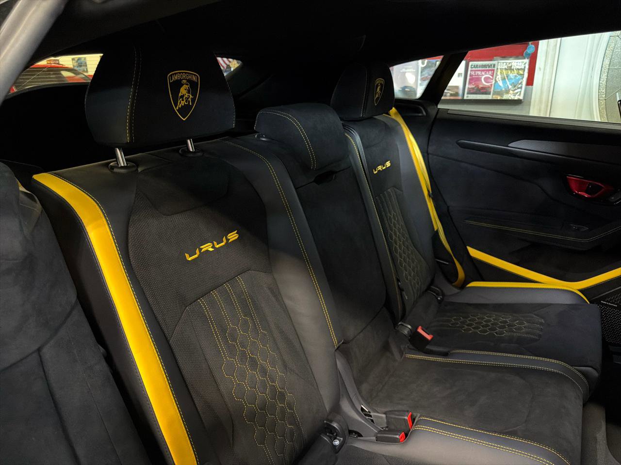 Used 2024 Lamborghini Urus Performante AWD/4WD image 35