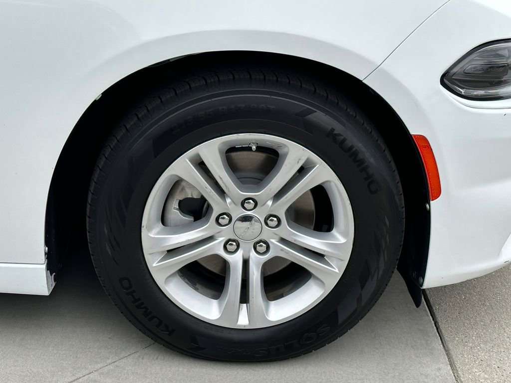 Certified 2022 Dodge Charger SXT w/ Leather Interior Group image 16
