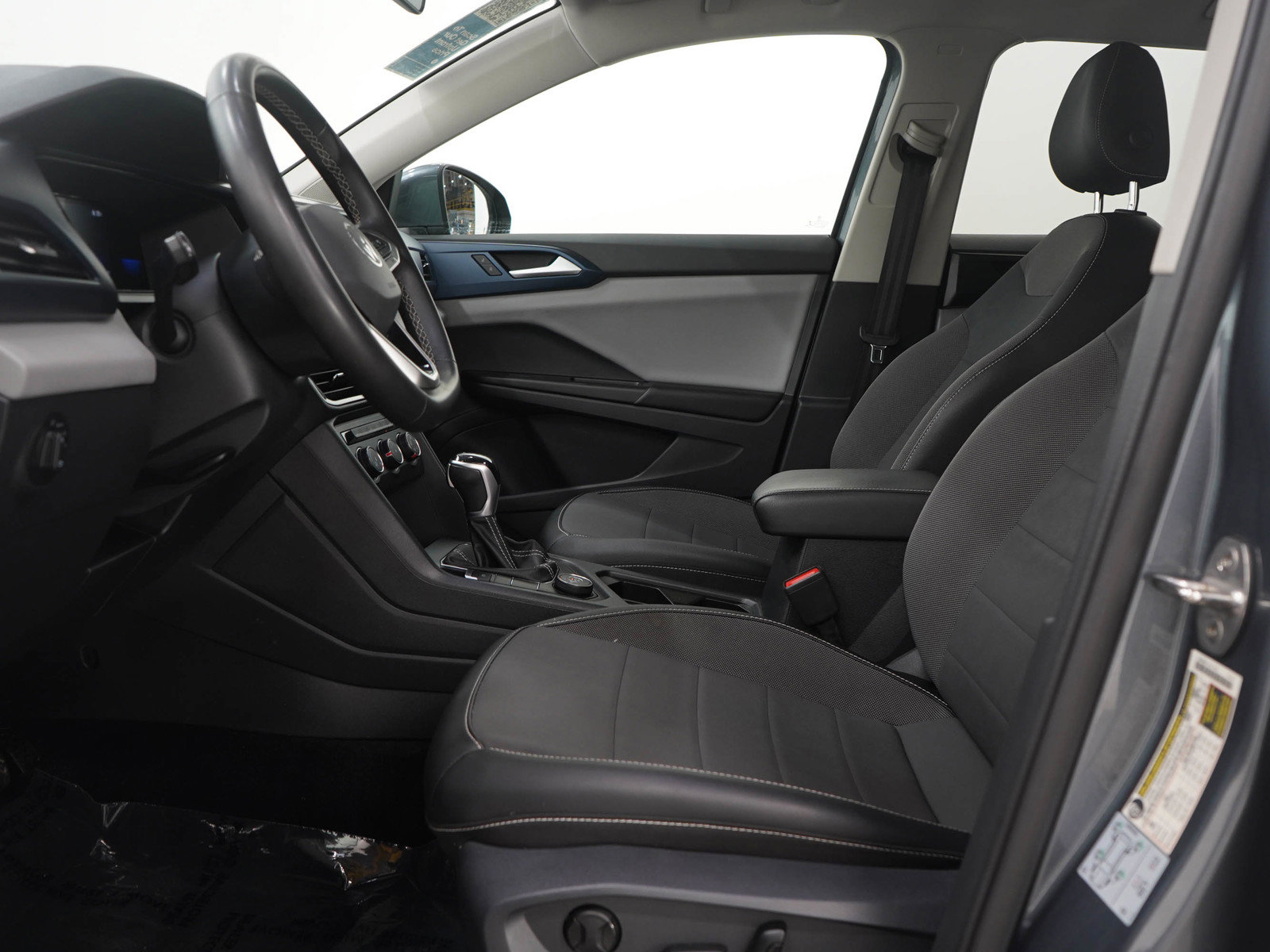 Used 2022 Volkswagen Taos SE image 22