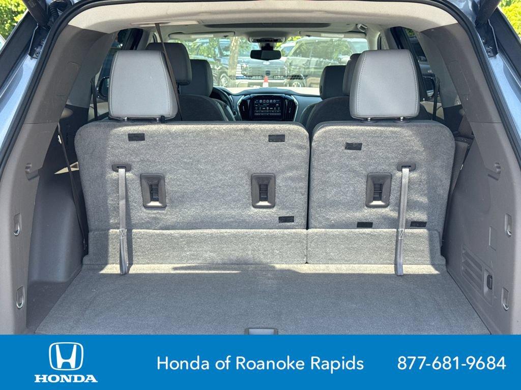 Used 2019 Chevrolet Traverse LT w/ LT Premium Package AWD/4WD image 18