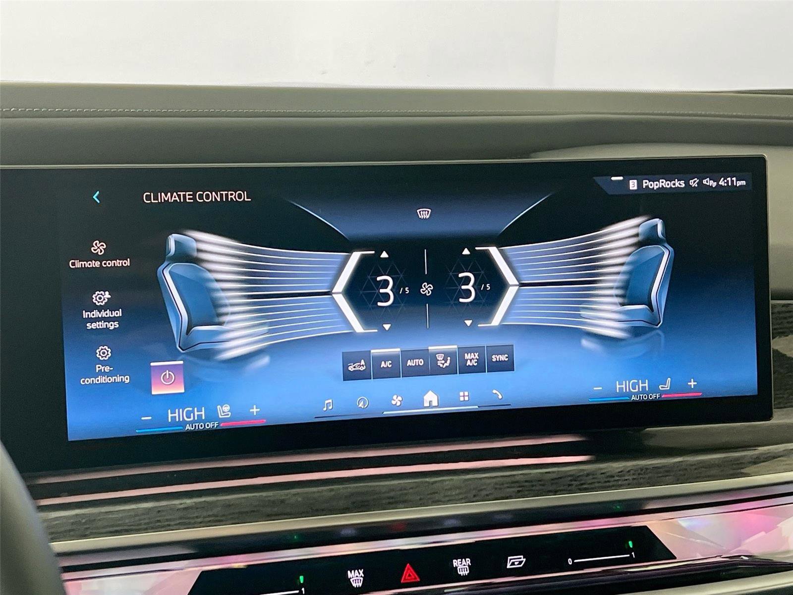 Certified 2024 BMW 760i xDrive w/ Executive Package image 16