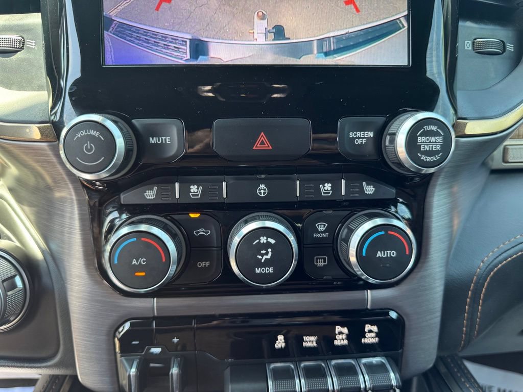 Used 2019 RAM 1500 Limited w/ Body Color Bumper Group AWD/4WD image 34