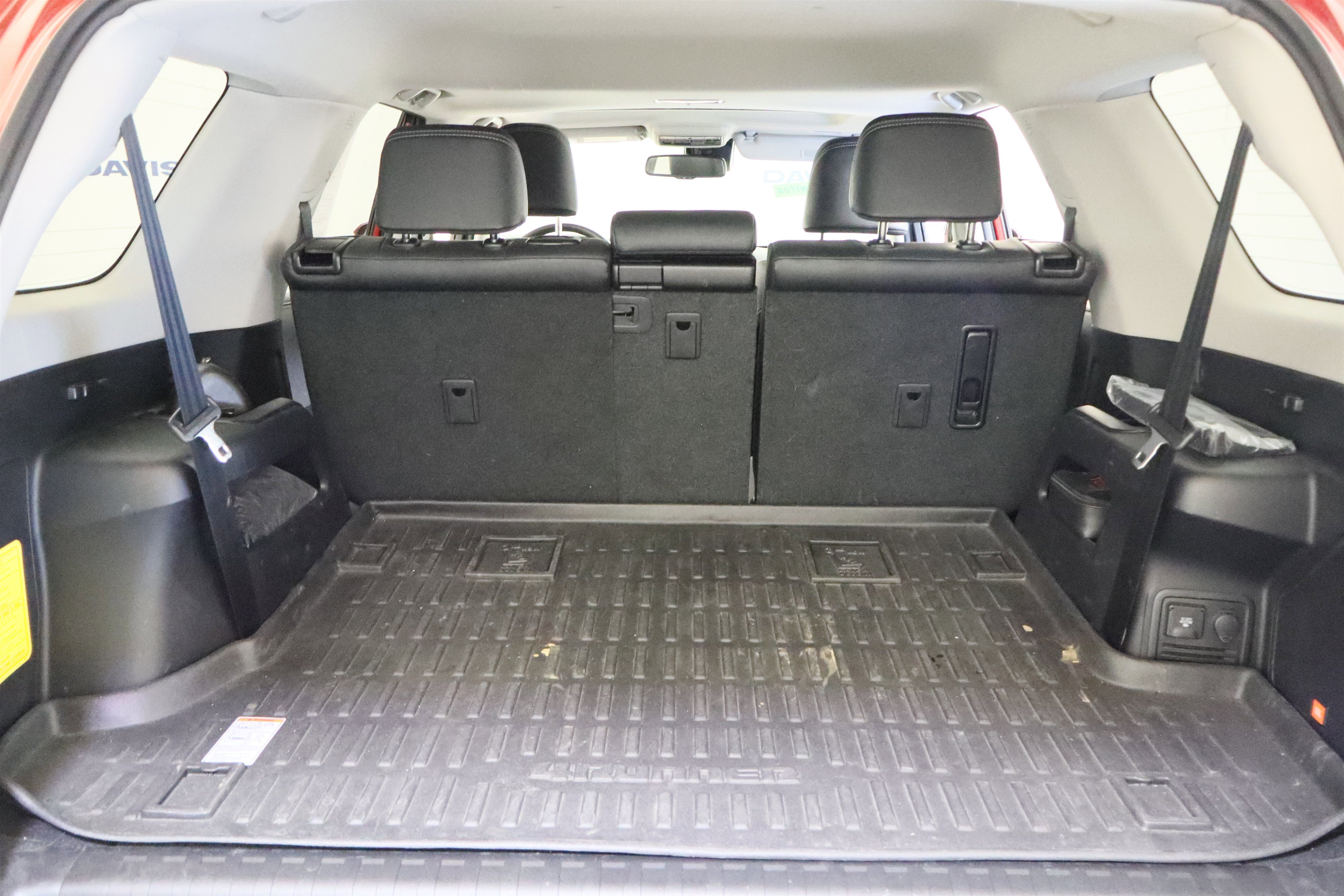 Used 2024 Toyota 4Runner Limited image 9