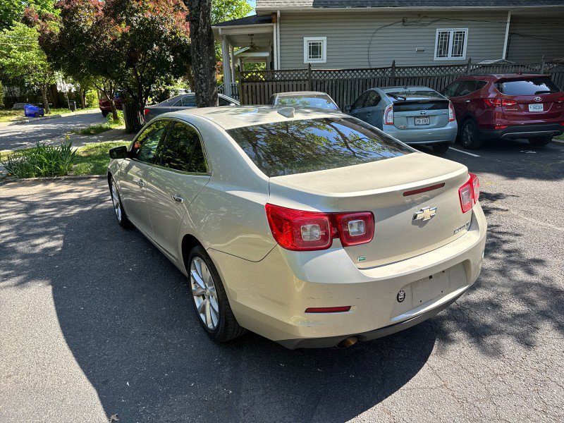 Used 2016 Chevrolet Malibu LTZ FWD image 3