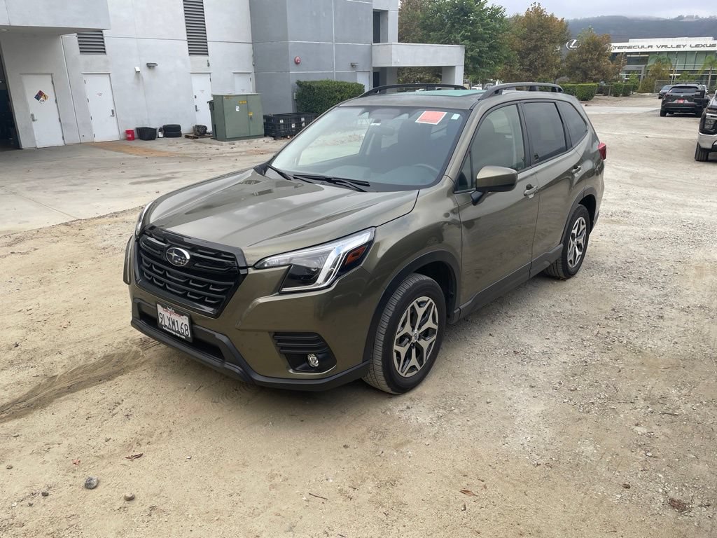 Used 2024 Subaru Forester Premium AWD/4WD image 4