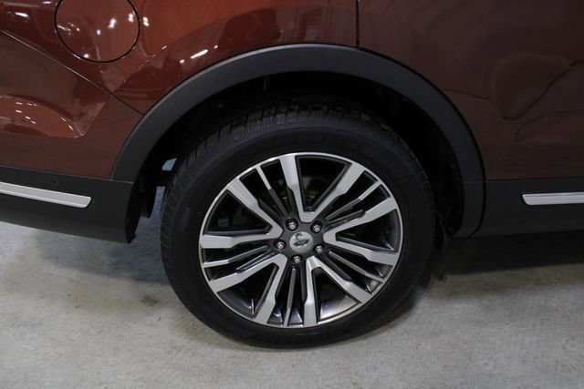 Used 2018 Ford Explorer Platinum AWD/4WD image 27