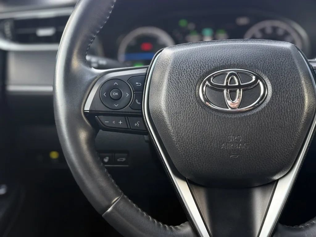 Used 2021 Toyota Venza Limited w/ Advanced Technology Package image 17