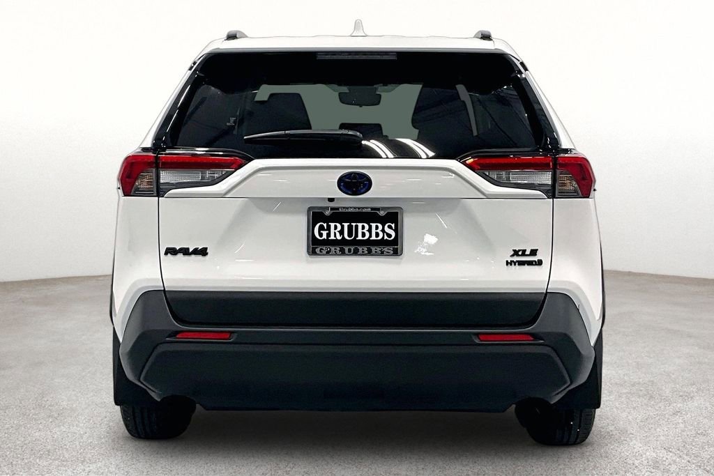 Used 2024 Toyota RAV4 XLE w/ Convenience Package AWD/4WD image 4