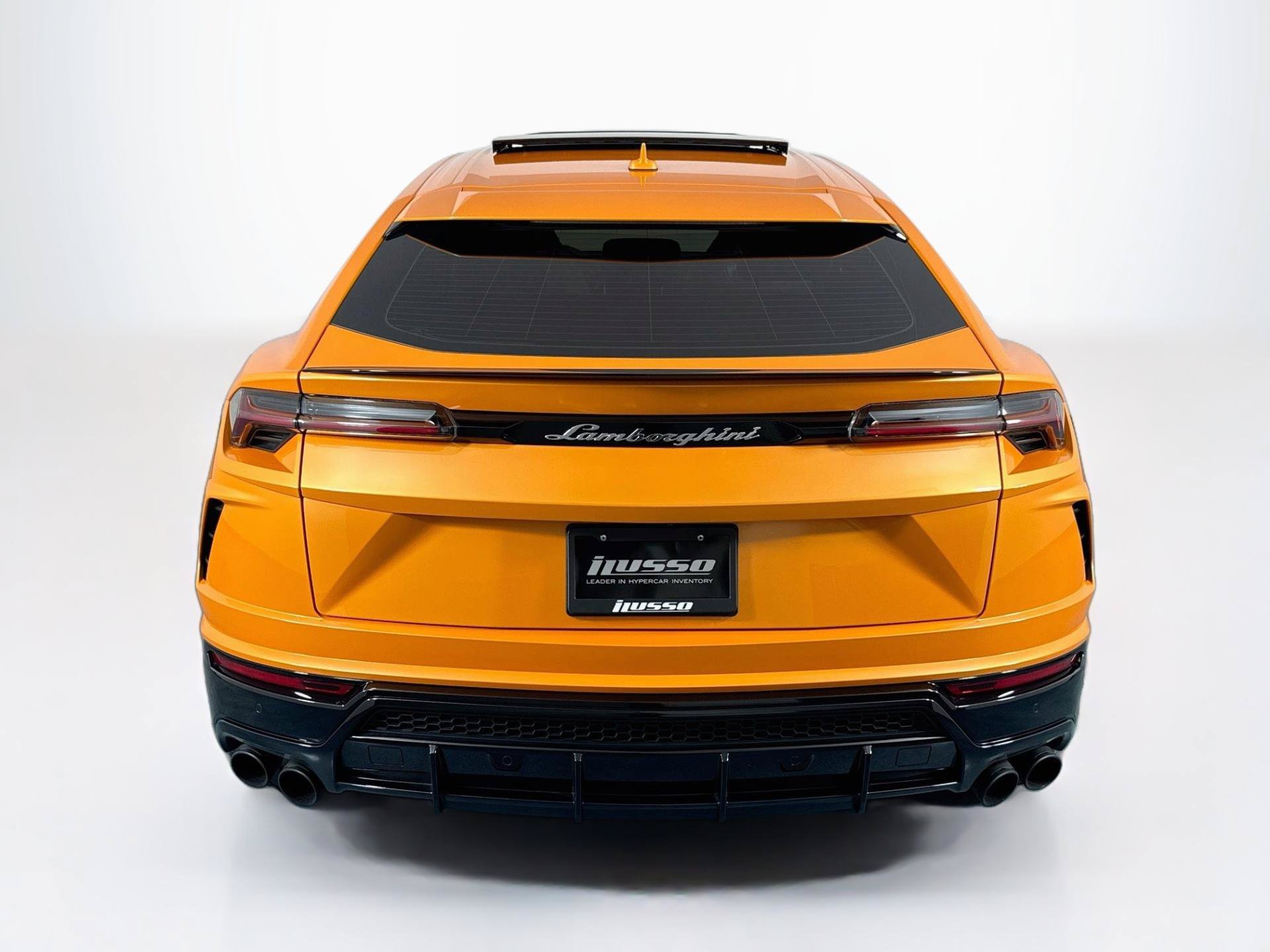 Used 2022 Lamborghini Urus AWD/4WD image 6