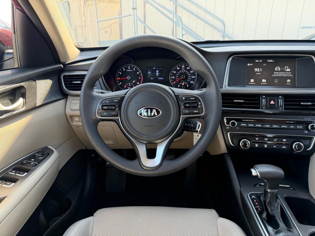 Used 2018 Kia Optima LX FWD image 28