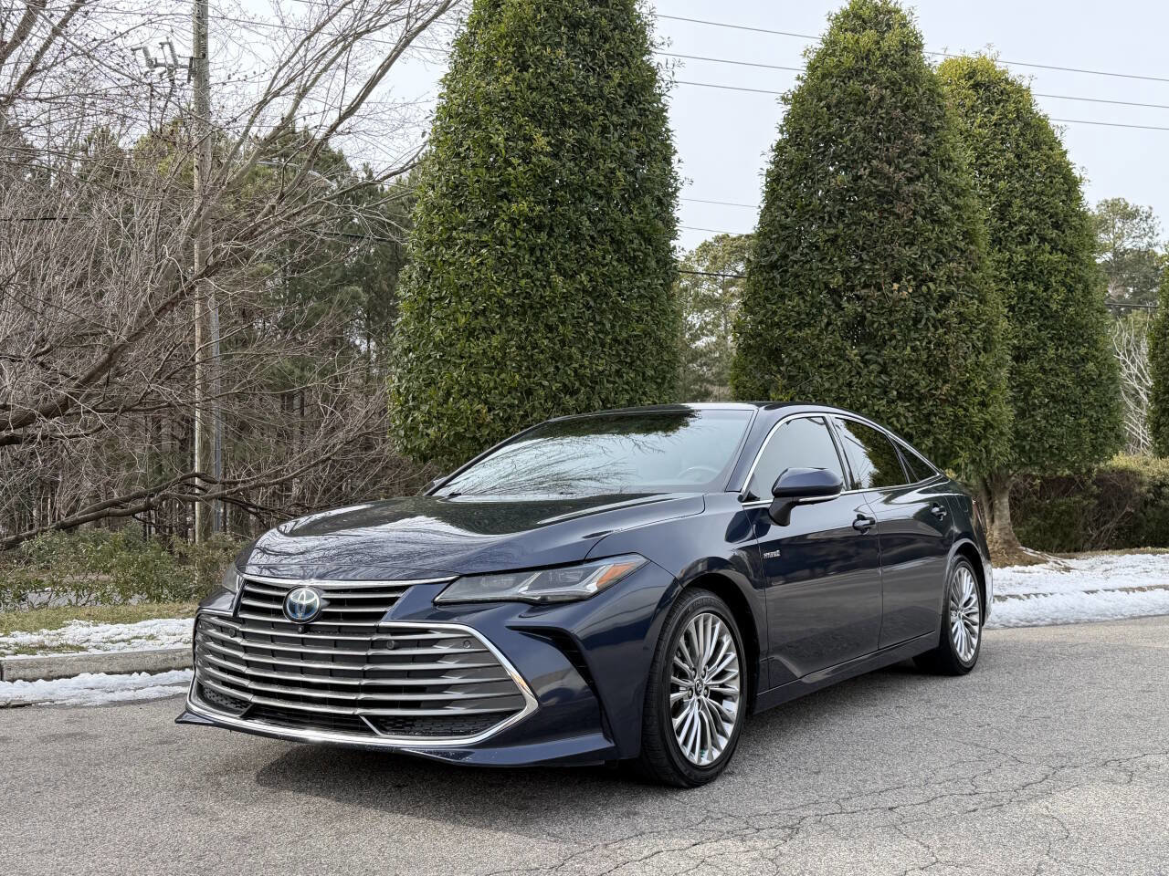 Used 2019 Toyota Avalon Limited image 5