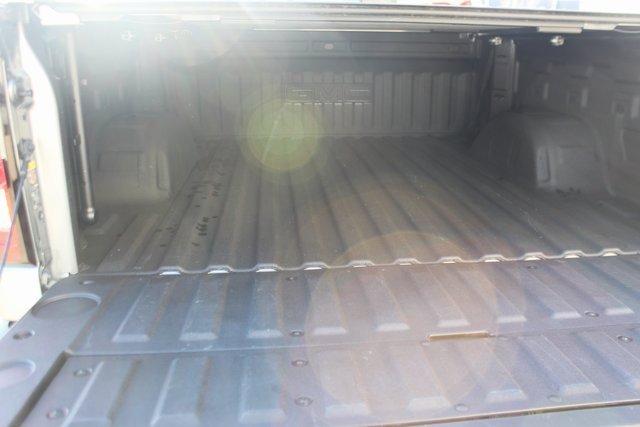 Used 2023 GMC Sierra 1500 SLT image 6