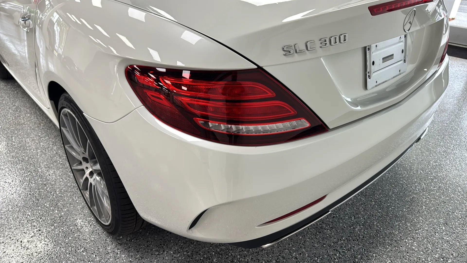 Used 2020 Mercedes-Benz SLC 300 image 40