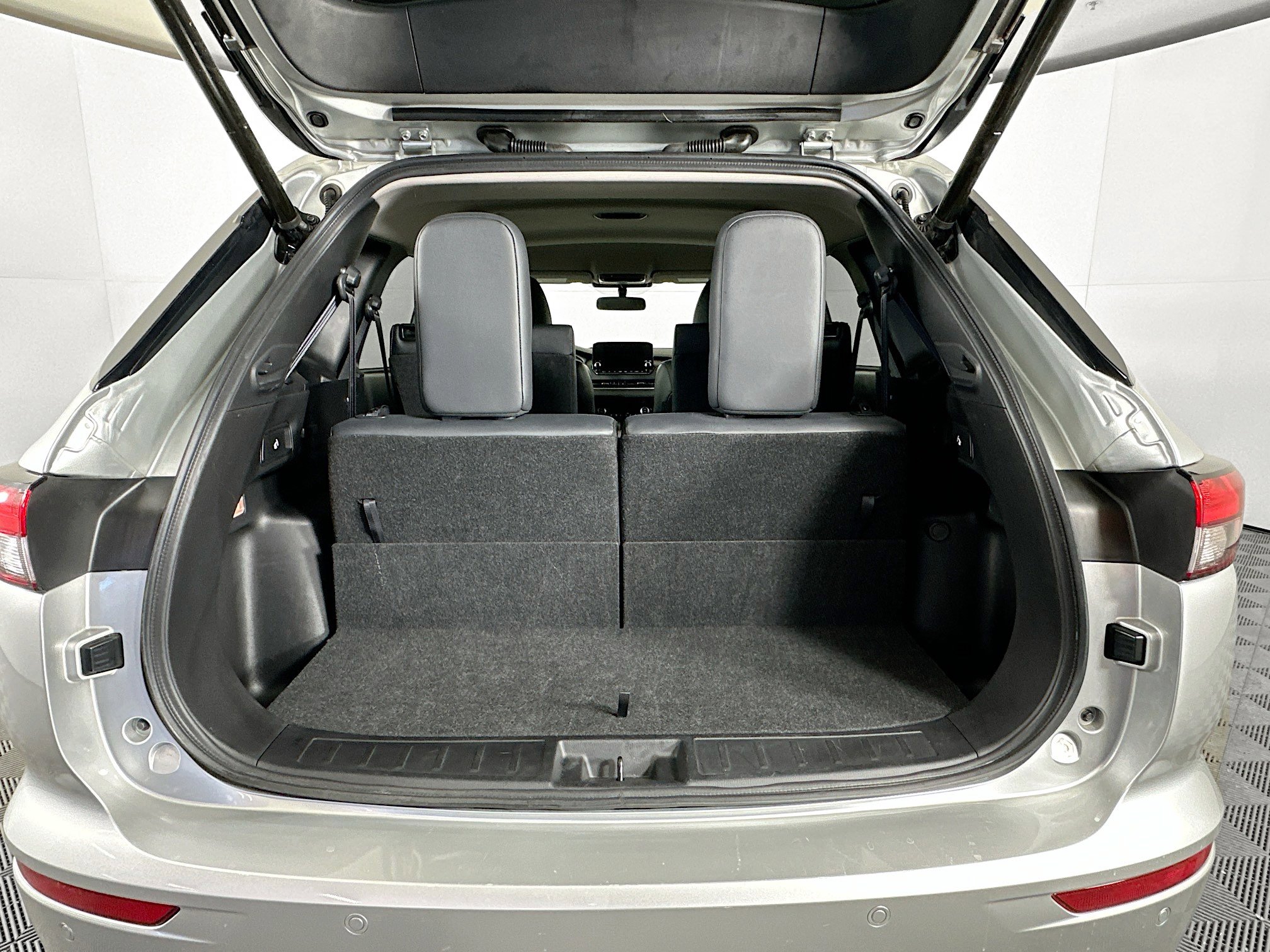 Used 2024 Mitsubishi Outlander SE image 31