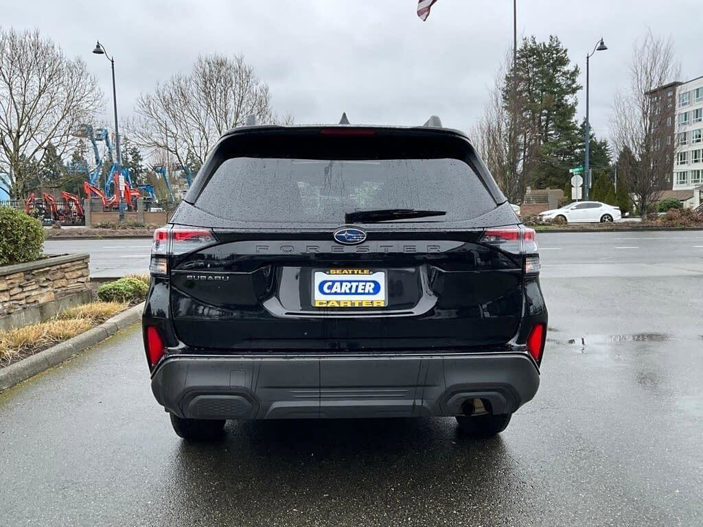 Certified 2025 Subaru Forester Premium image 7