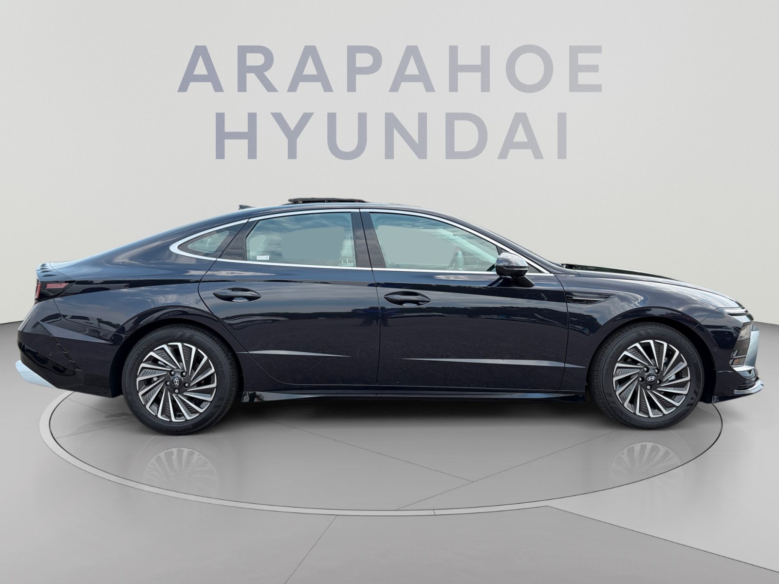 Used 2025 Hyundai Sonata Limited FWD image 6