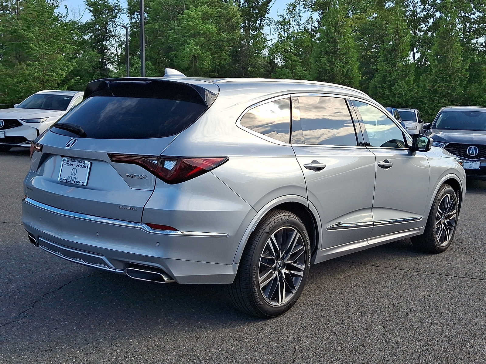 Certified 2026 Acura MDX w/ Advance Package AWD/4WD image 6
