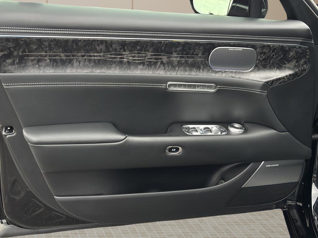 Used 2024 Genesis G90 3.5T image 16