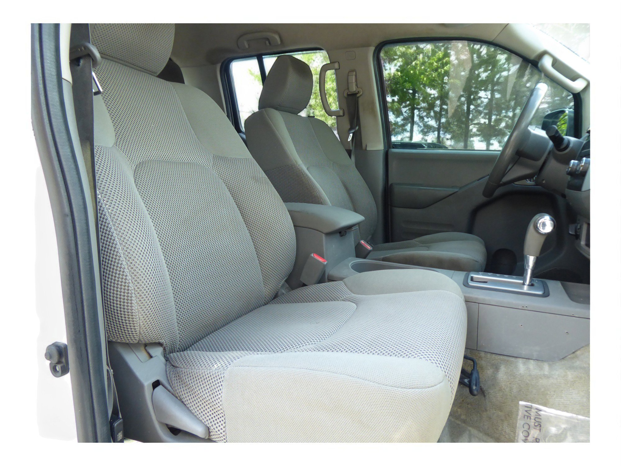 Used 2016 Nissan Frontier SV image 16