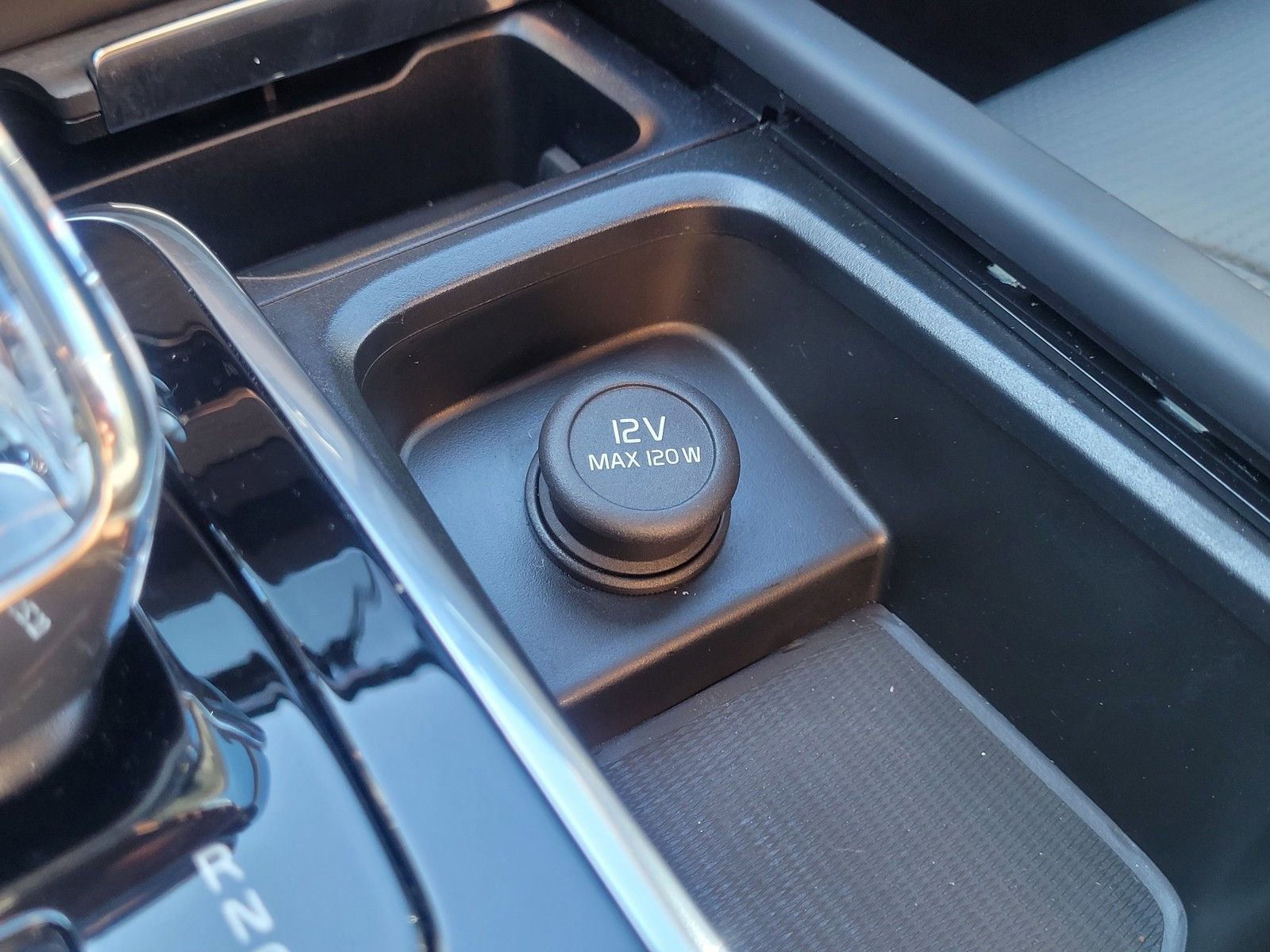 Used 2024 Volvo XC90 T8 Ultimate image 27