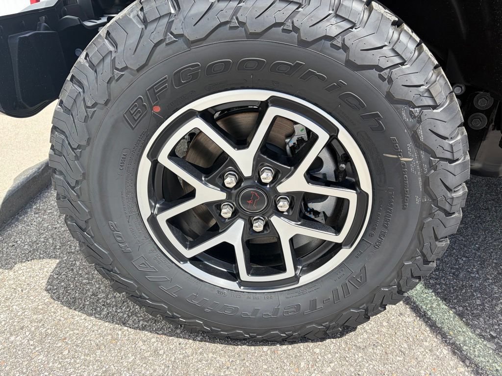 New 2026 Jeep Wrangler Unlimited Rubicon w/ Whitecap Package AWD/4WD image 37