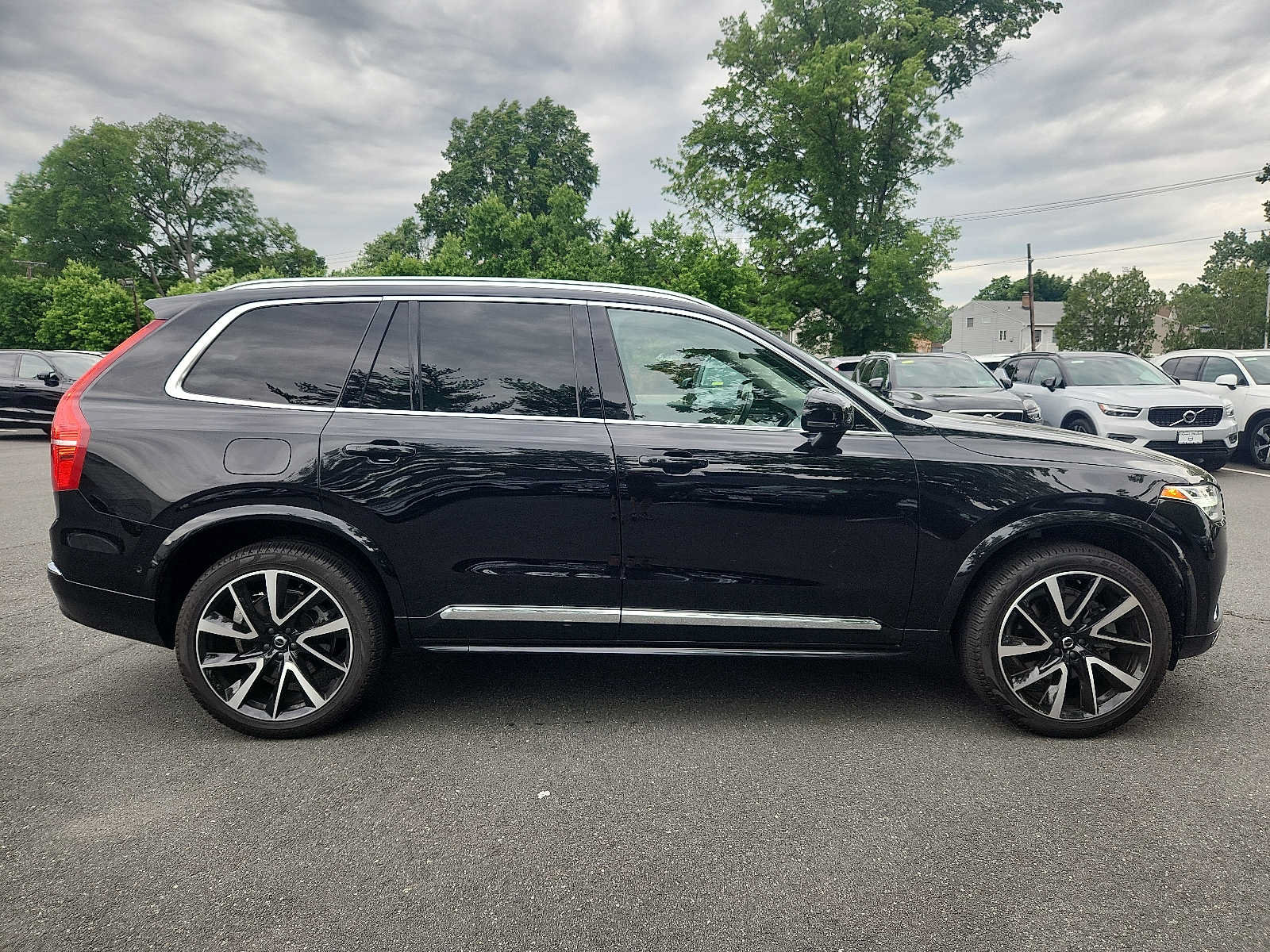 Certified 2024 Volvo XC90 B5 Plus w/ Protection Package Premier AWD/4WD image 7