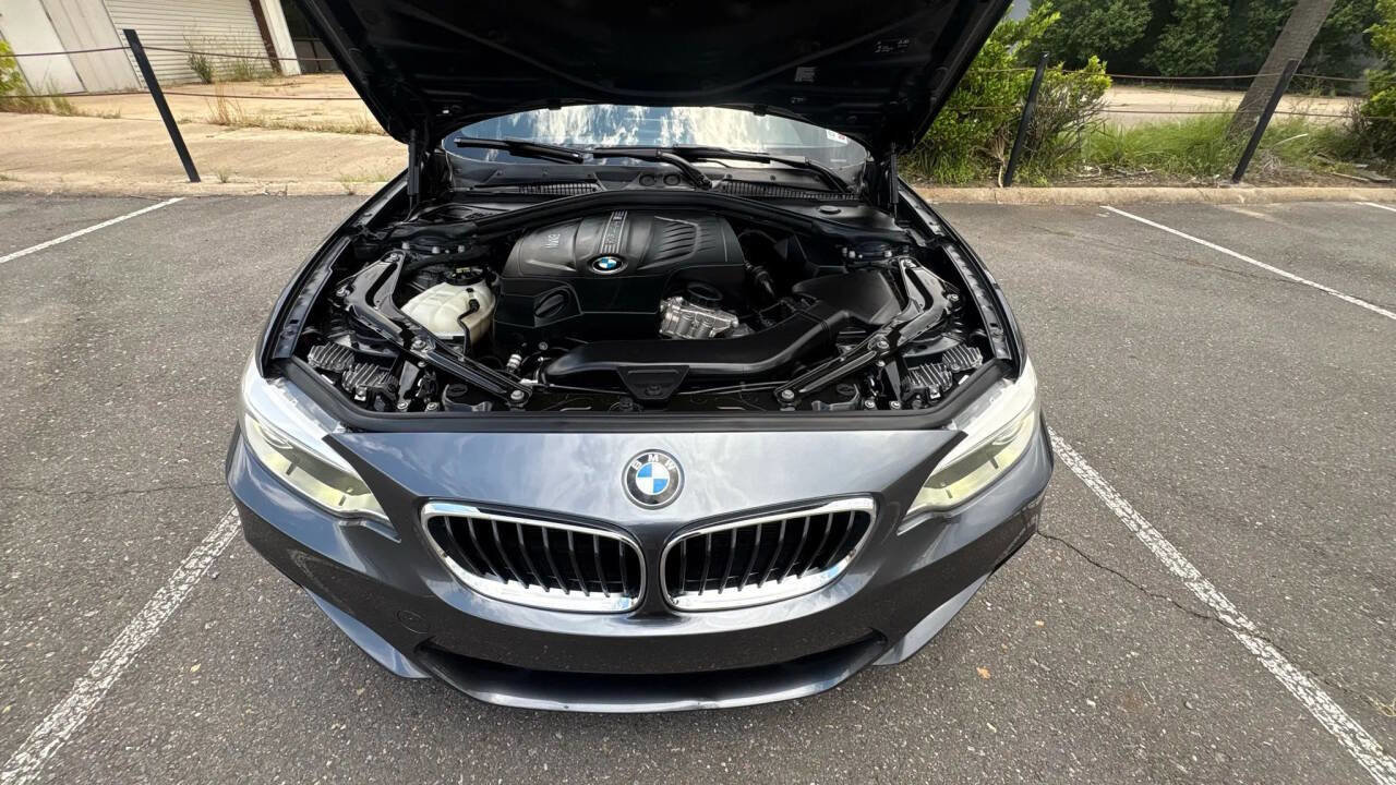 Used 2016 BMW M235i Convertible image 4