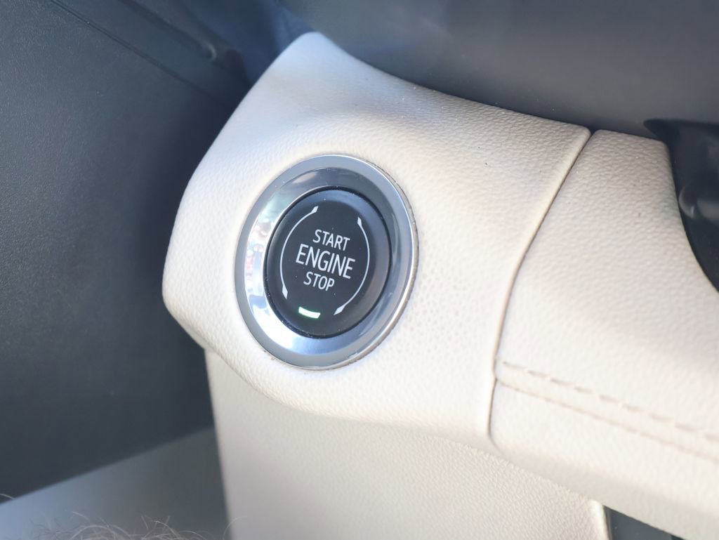 Used 2023 Buick Envision Avenir AWD/4WD image 20