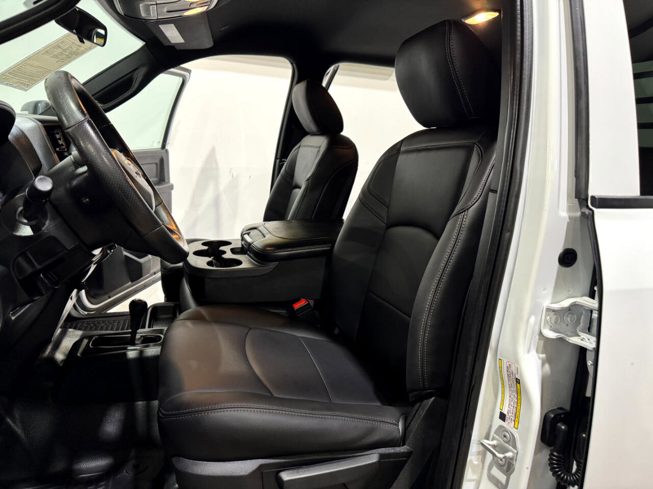 Used 2023 RAM 4500 Tradesman w/ Chrome Appearance Group image 11