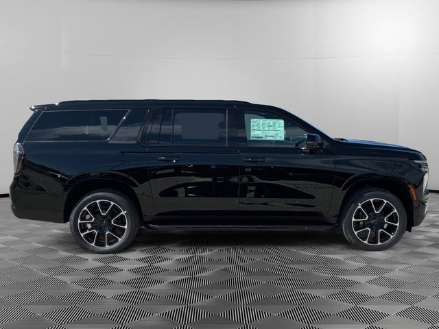 New 2026 Chevrolet Suburban RST w/ RST Capability Package AWD/4WD image 6