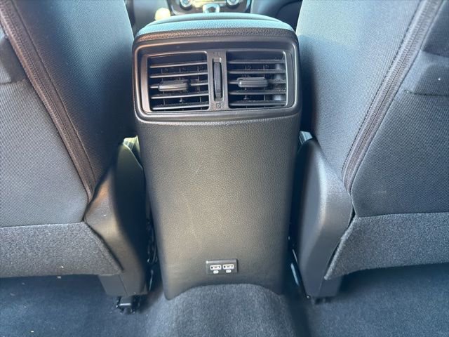 Used 2019 Nissan Rogue SV image 12