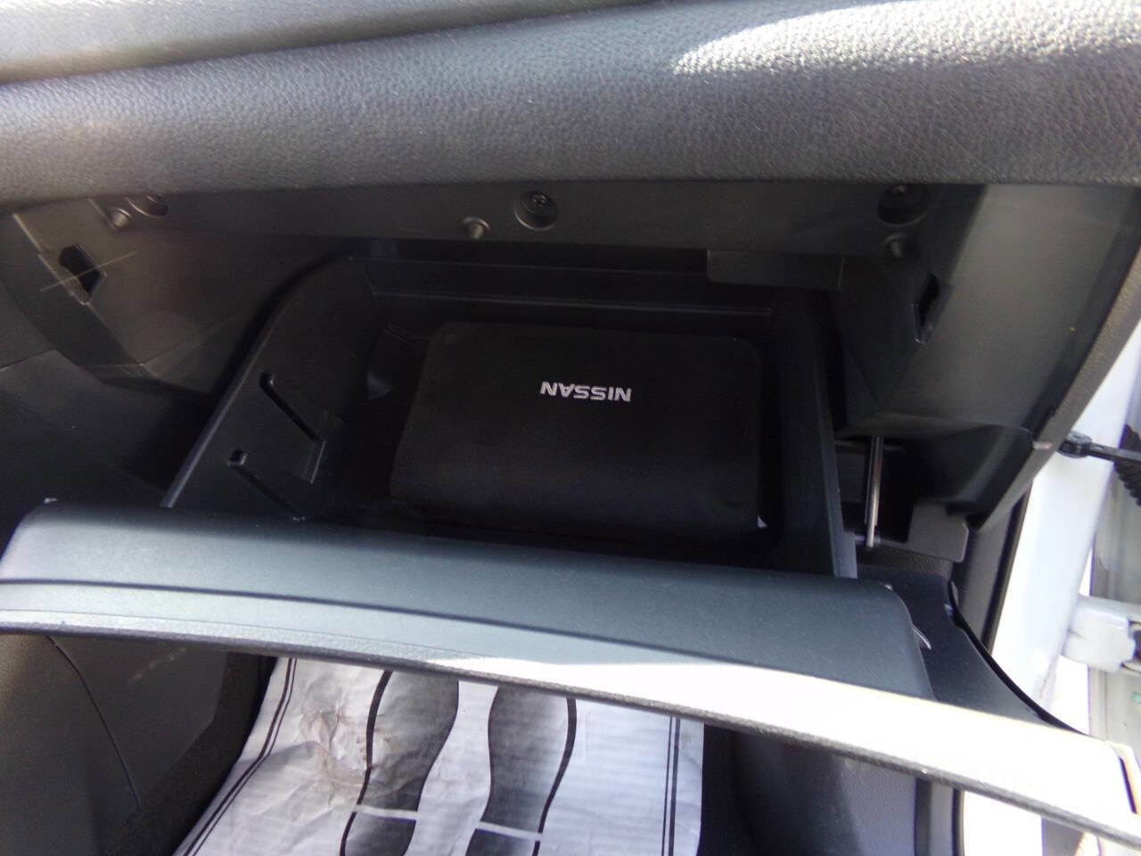 Used 2017 Nissan Rogue S image 24