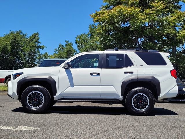 Certified 2025 Toyota 4Runner SR5 AWD/4WD image 9